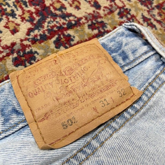 VTG 1996 Levis 6501 0131 faded distressed blue denim button fly jeans 31x32 USA - Picture 4 of 8
